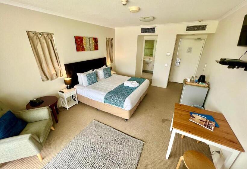 Студио Economy, Ocean Views Resort Caloundra