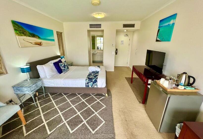 Студио Economy, Ocean Views Resort Caloundra