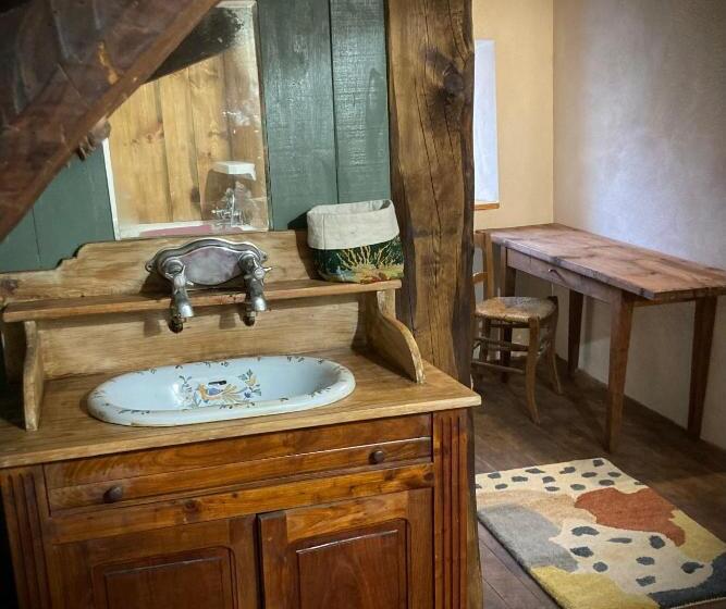 Номер Стандарт, Chambres Et Tables D Hôtes   Les Ateliers De Pontajou   Pèlerin Navette Gratuite à Saugues
