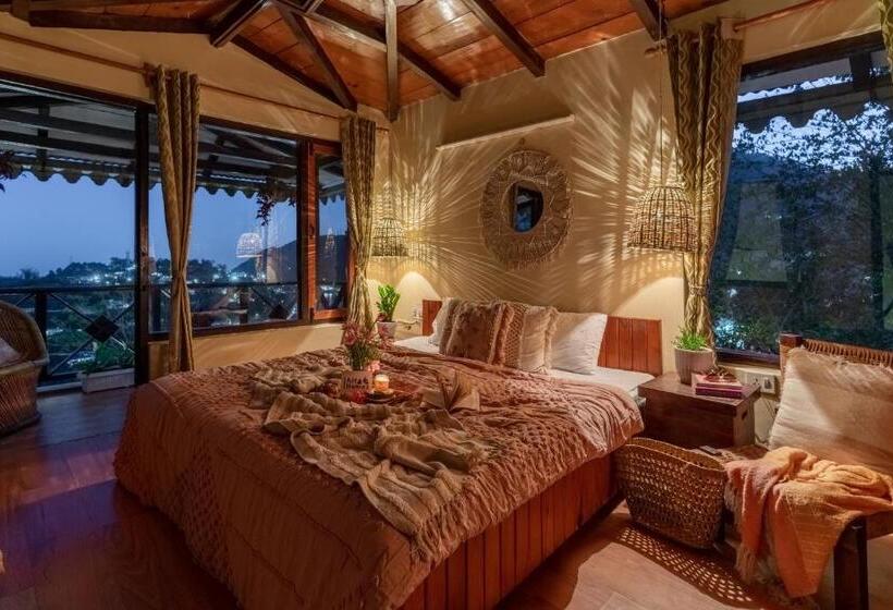 Номер Стандарт, Sojourn With Nyoli 3bhk Villa