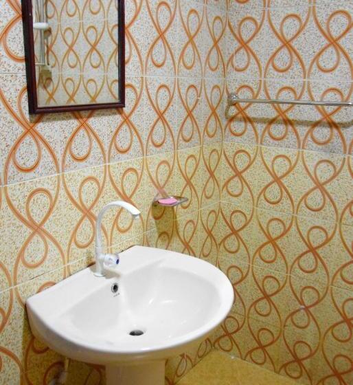 带共用浴室的标准房间, Brindha Room S