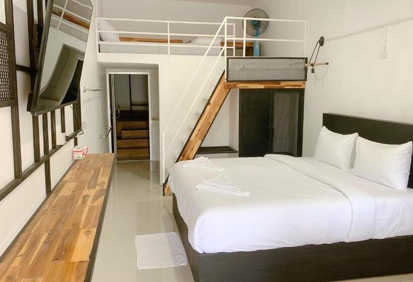 اتاق لوکس سه تخته, Amazing Inn Koh Tao
