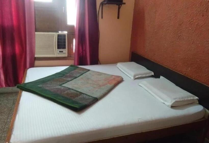 غرفة ديلوكس, Gayatri Guest House Haridwar Near Railway Station   Ganga Ghat   Best Hotel In Haridwar