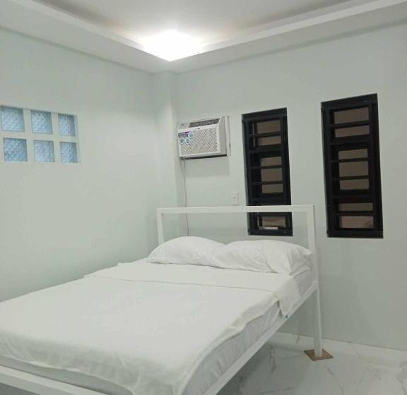 Студия Deluxe, Manel Guest House