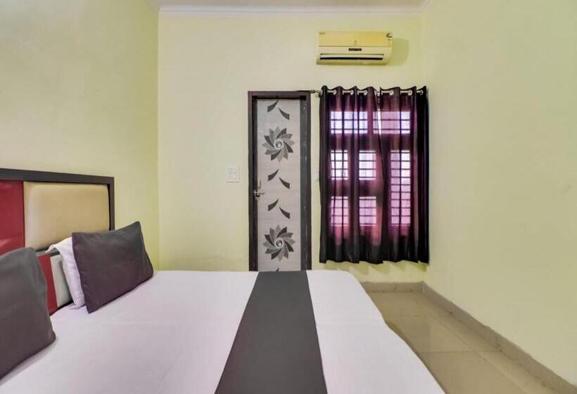 اتاق کلاسیک سه تخته, Oyo Hotel Sleep Inn