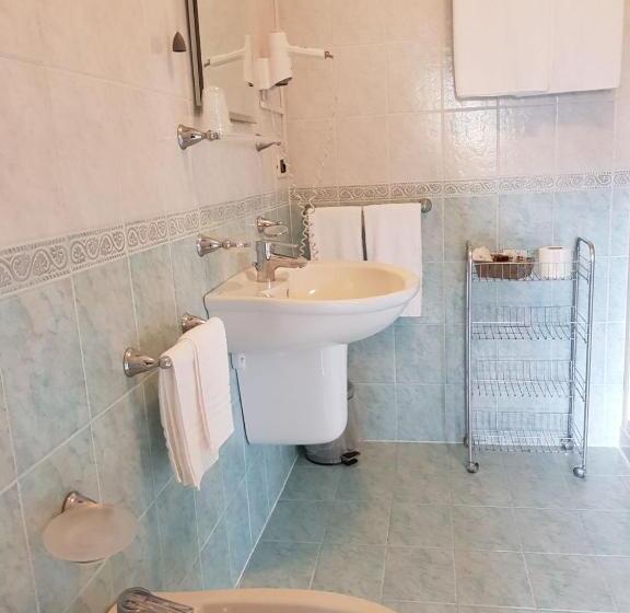 اتاق استاندارد با بالکن, Alla Torretta