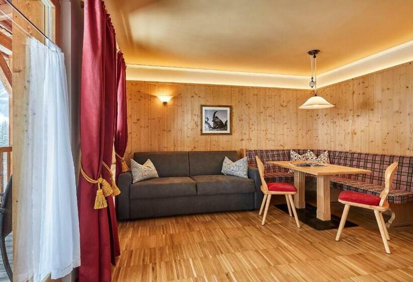 شقة غرفة نوم واحدة مزودة بشُرفة, Marmolada