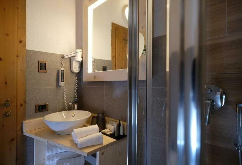 اتاق استاندارد با بالکن, Sport Hotel Majarè