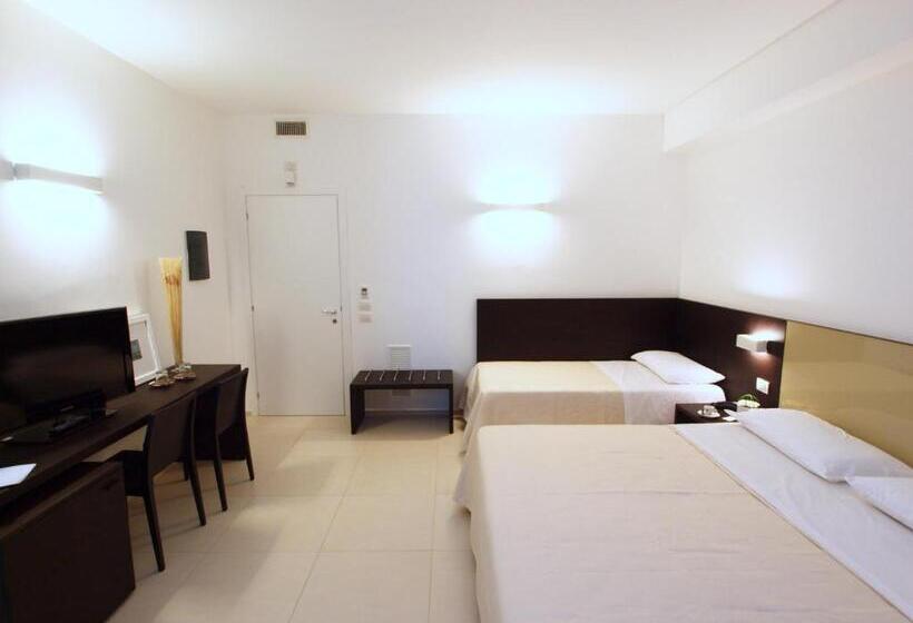 غرفة قياسية ثلاثية, Villa San Bartolo