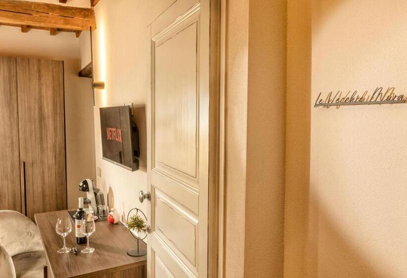 デラックスルーム, Palazzo Falcinelli Luxury Room In Montepulciano Center With Elevator