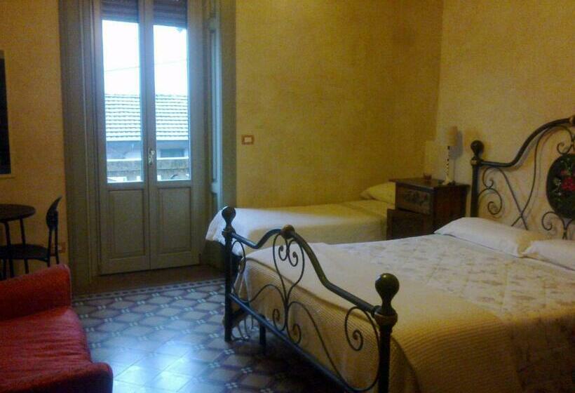 اتاق استاندارد با چشم‌انداز دریاچه, Bed & Breakfast Villa Palma