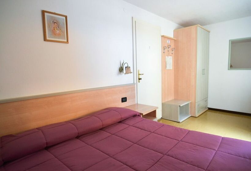 Номер Стандарт, Albergo Alla Costa
