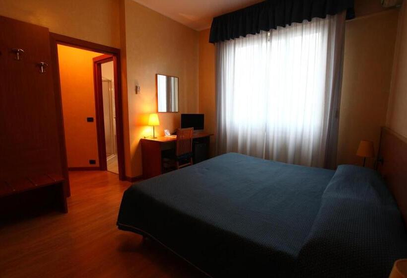 חדר סטנדרט, Lincoln