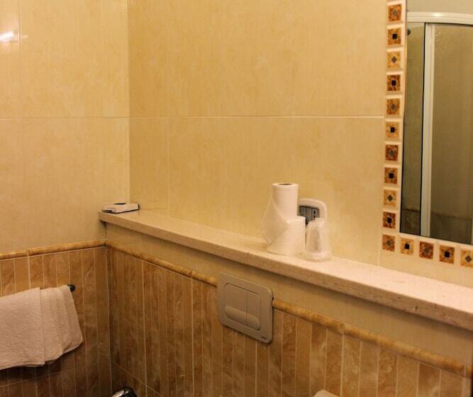 غرفة قياسية, Sette E Mezzo