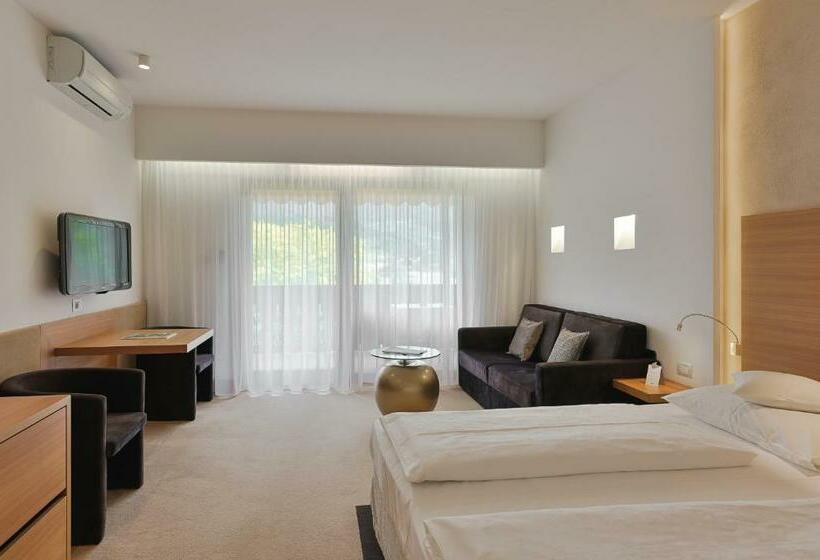 חדר דלוקס, Wiesenhof