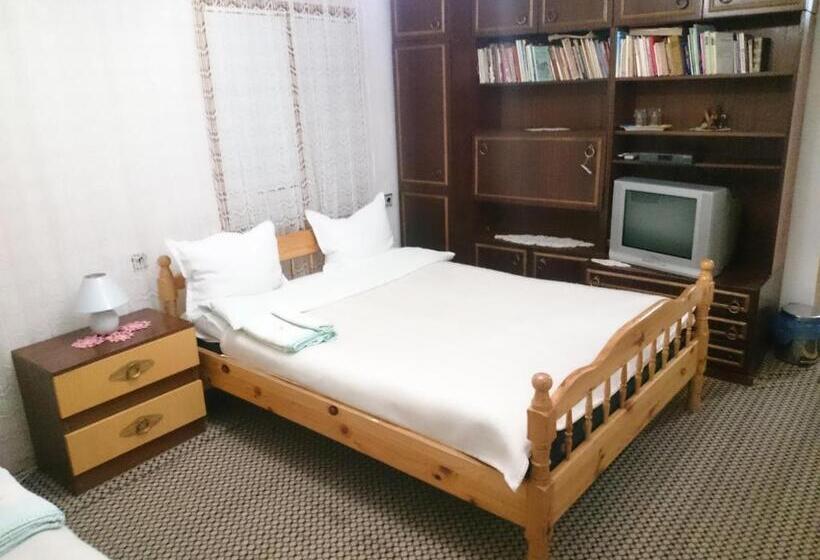 Семейный Номер, Guest House Rosenovi