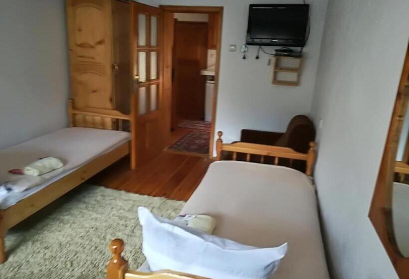 Трехместный Номер Стандарт с Балконом, Guest House Rosenovi