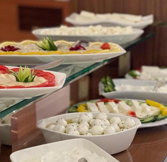 Полулюкс, Sama Inn