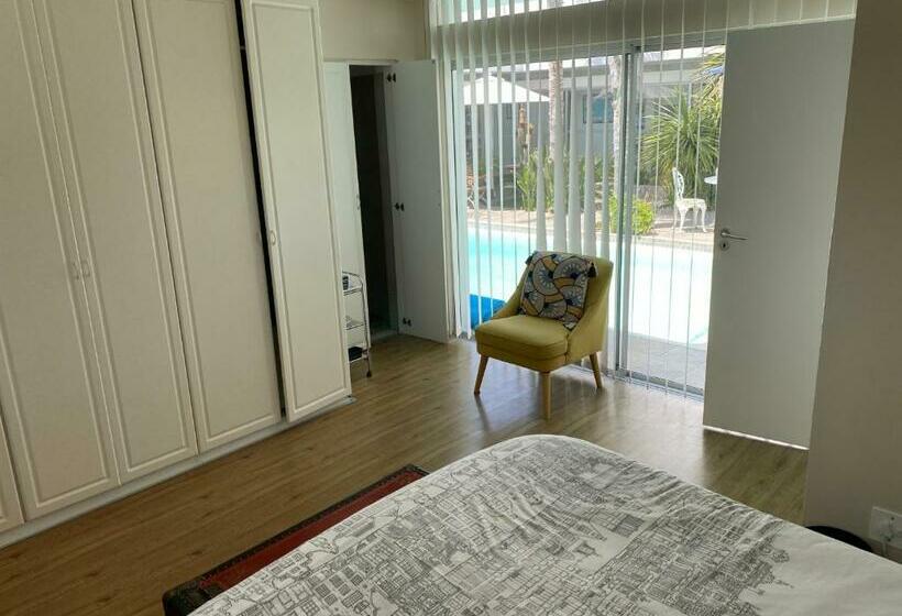 Номер Стандарт, Admiralty Bed & Breakfast