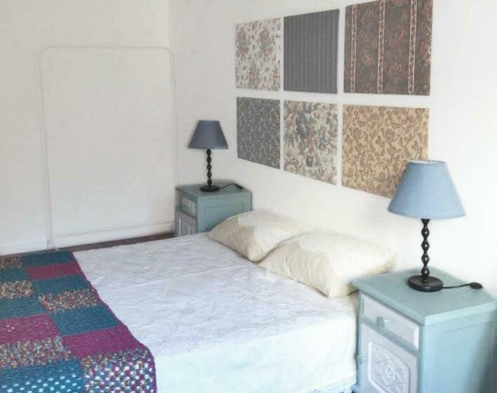 اتاق استاندارد سه نفره, O Sardinhas