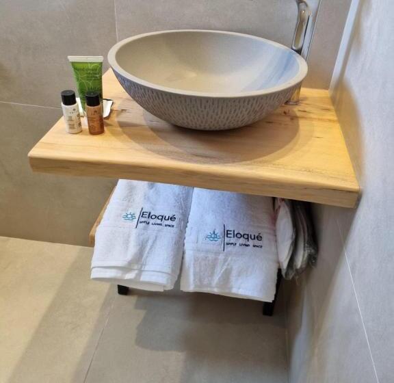 1 Sovrums Lägenhet med Balkong, Eloque Simple Living Space