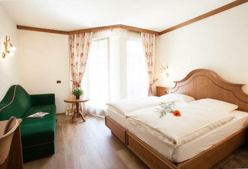Номер Стандарт с Балконом, Comfort Erica Dolomiti Val D Adige