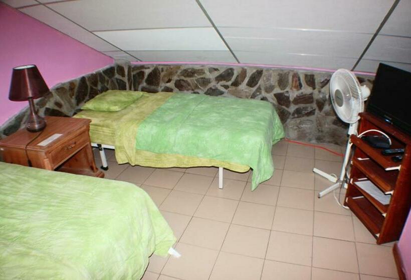 스탠다드 룸 강 전망, Hostal Boquete