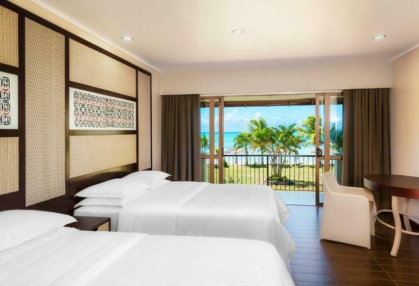 اتاق لوکس با چشم‌انداز دریا, Sheraton Samoa Beach Resort