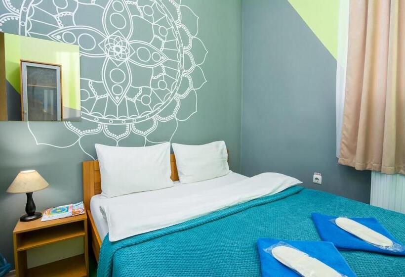 اتاق استاندارد با سرویس بهداشتی مشترک, Mini Hotel Ocean