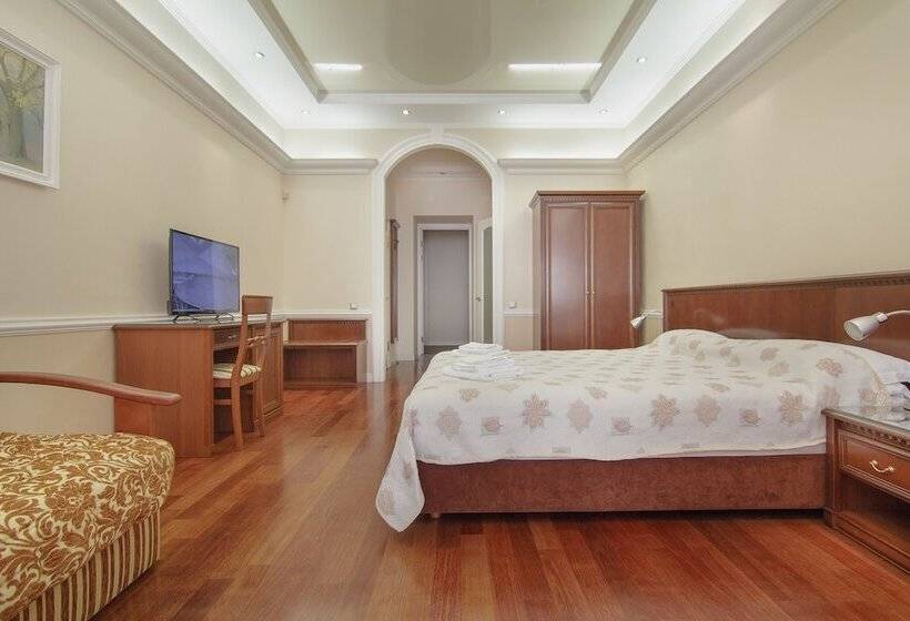 سوییت, Consul