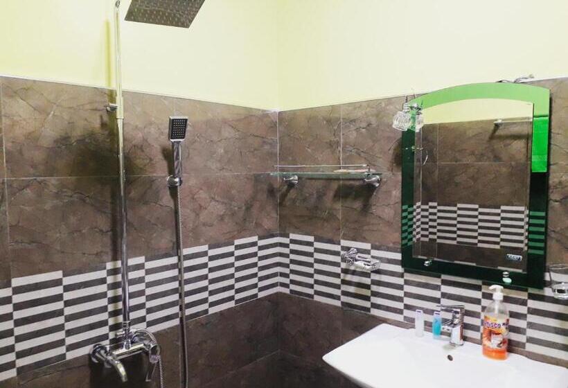 اتاق استاندارد سه نفره, New Blue Home