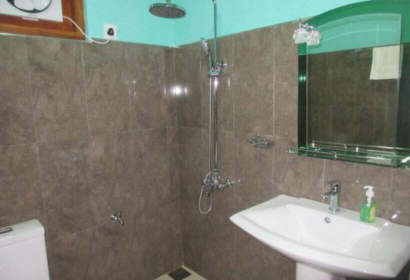 اتاق استاندارد چهار تخته, New Blue Home