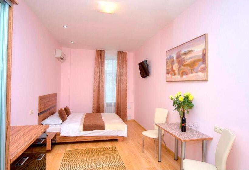 استودیوی استاندارد, Sunday Apart