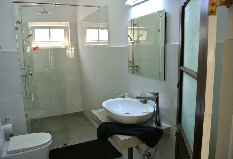 Номер Deluxe, 27 Spathodea  Oasis In The City
