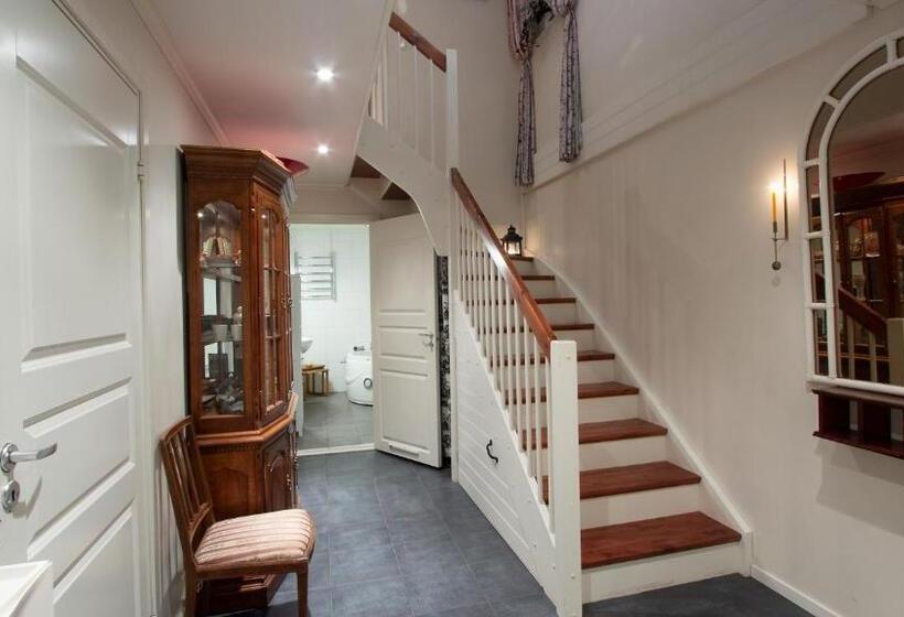 Апартаменты 2 Спальни, Prinsgården B&b Rum Stugor