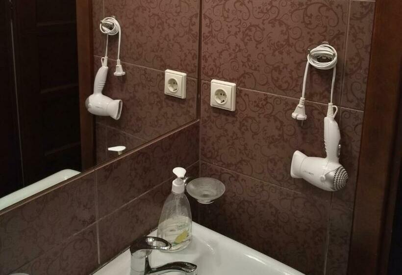 اتاق استاندارد, Hostel Lux