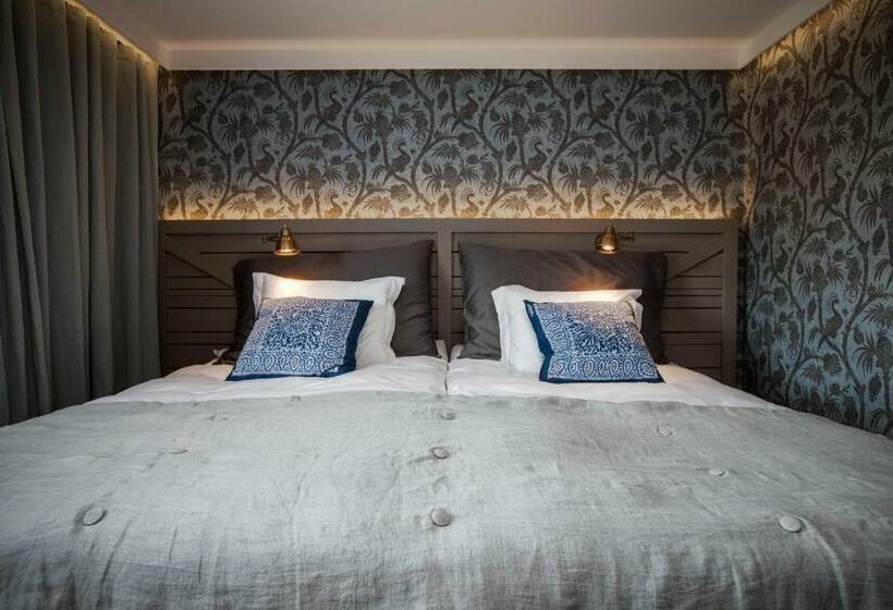 Номер Deluxe, Bauergården