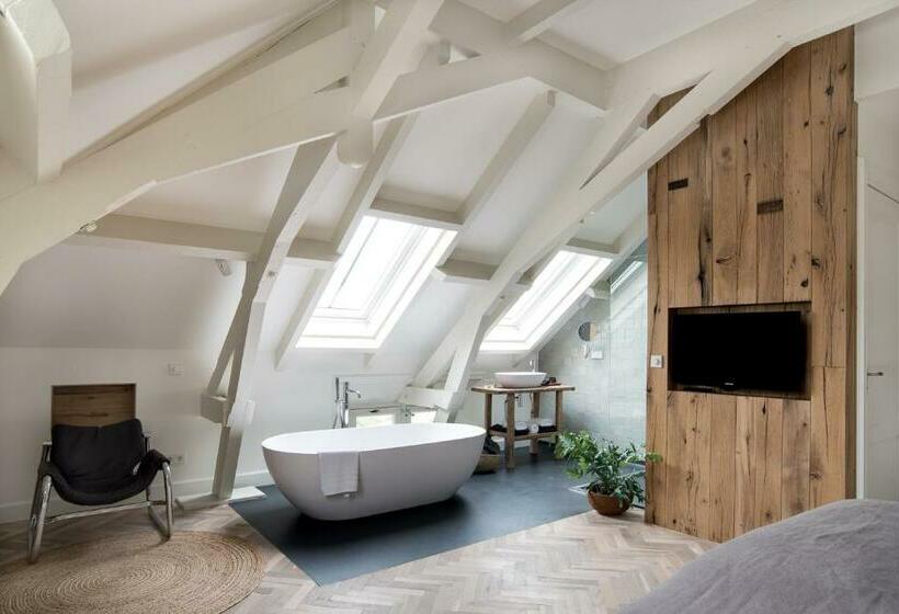 带大床的高级房间, Boutique Hotel De Witte Dame