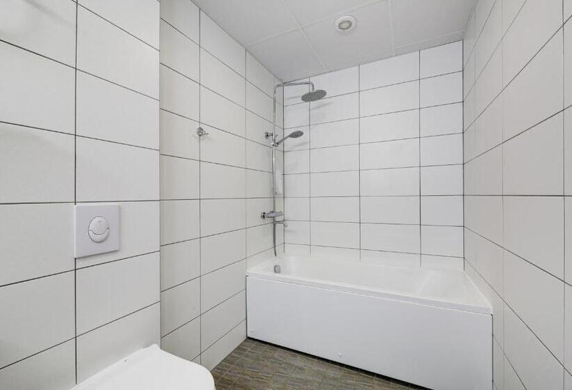 اتاق خانوادگی, Estonia Medical Spa &