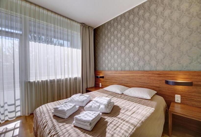 اتاق خانوادگی, Estonia Medical Spa &