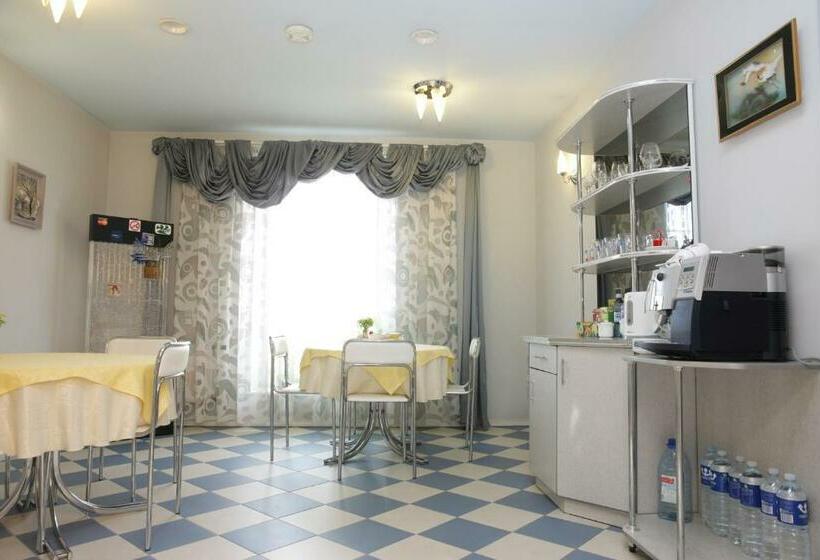 سوییت, Guest House Linas