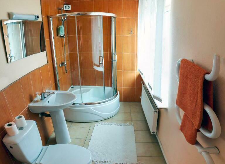 Habitación Superior, Laisves 30