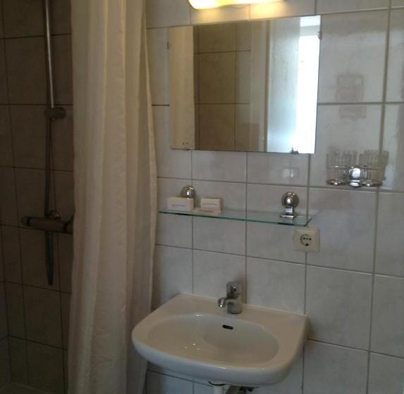 Номер Basic, Pension Oranje