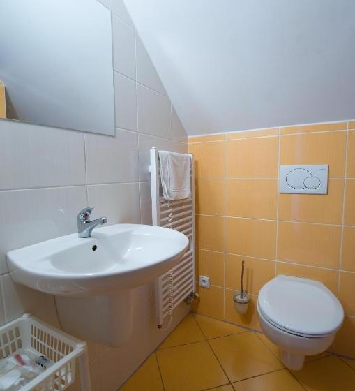 Номер Стандарт Трехместный, Relax Hotel Stork