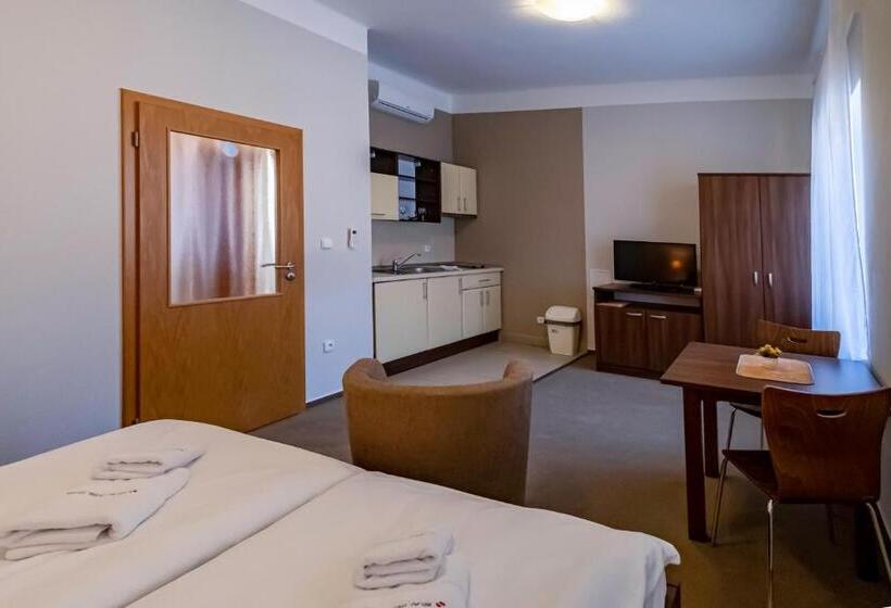 Студия Стандарт, Relax Hotel Stork