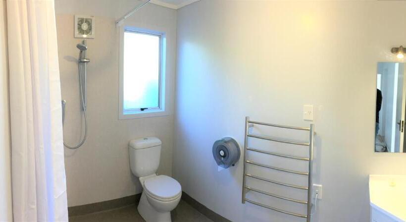 Апартаменты 1 Спальня с Видом, Collingwood Park Motel
