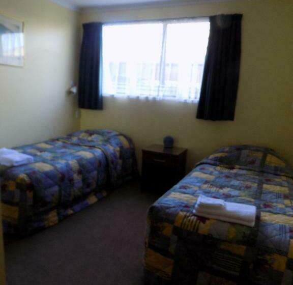 آپارتمان 2 خوابه, Garden City Motel