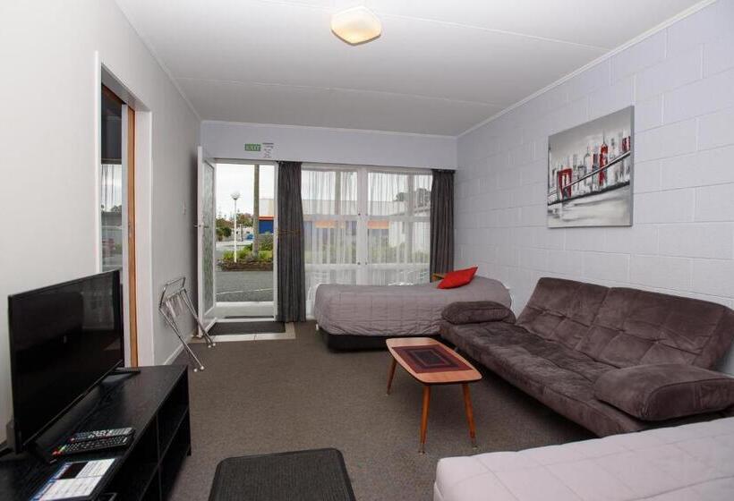 Семейный Номер, Kauri Lodge Motel
