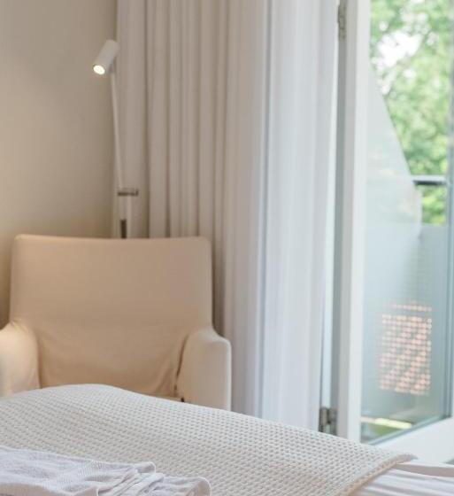 Номер Стандарт Индивидуальный с Балконом, Kiviks Hotell