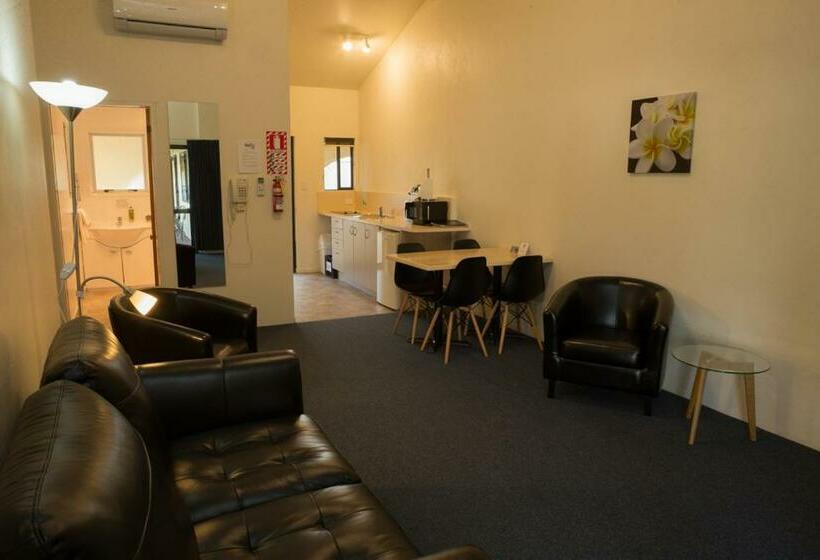 آپارتمان 2 خوابه, Captains Quarters Motor Inn